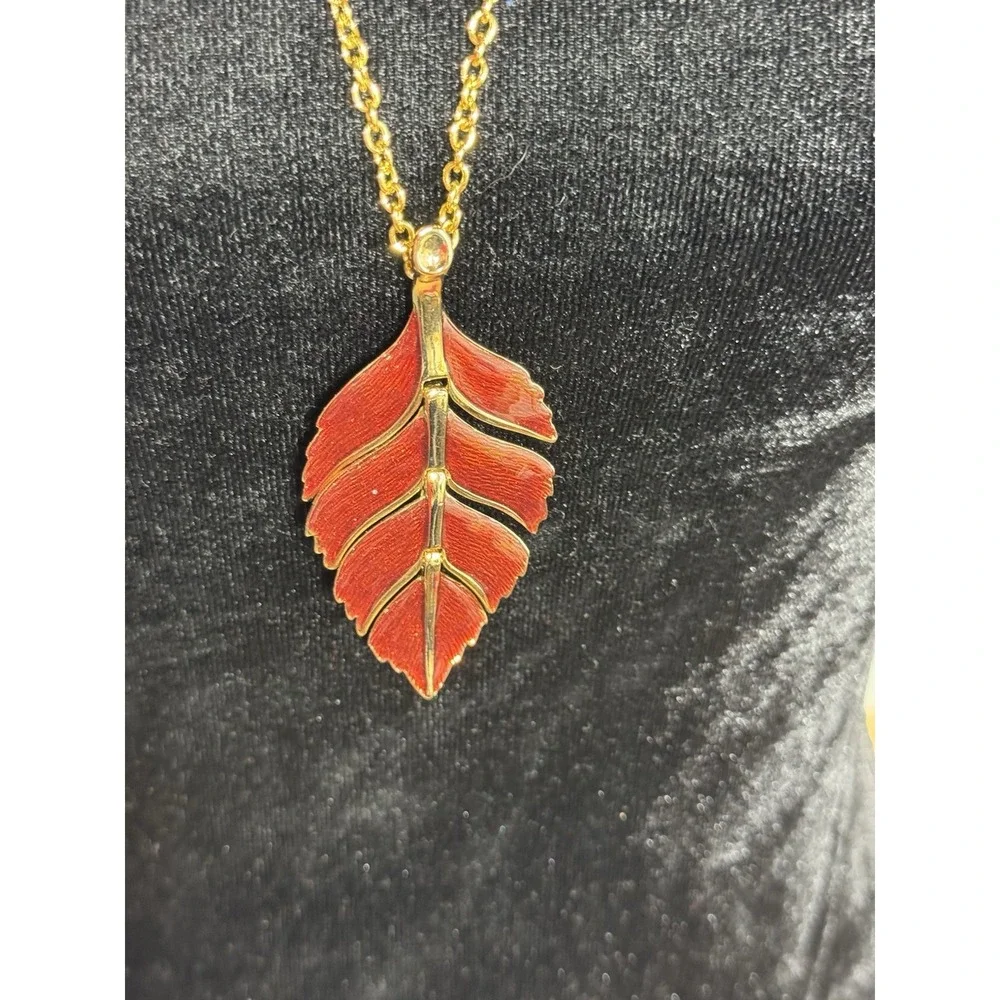 Gold Tone Red Enamel Leaf Pendant Necklace Dainty Chain‎ Clasp Charm